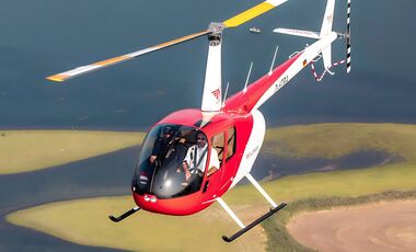 Die DRF Luftrettung nutz die Robinson R44 für die Grundausbildung angehender Berufshubschrauberführer. 