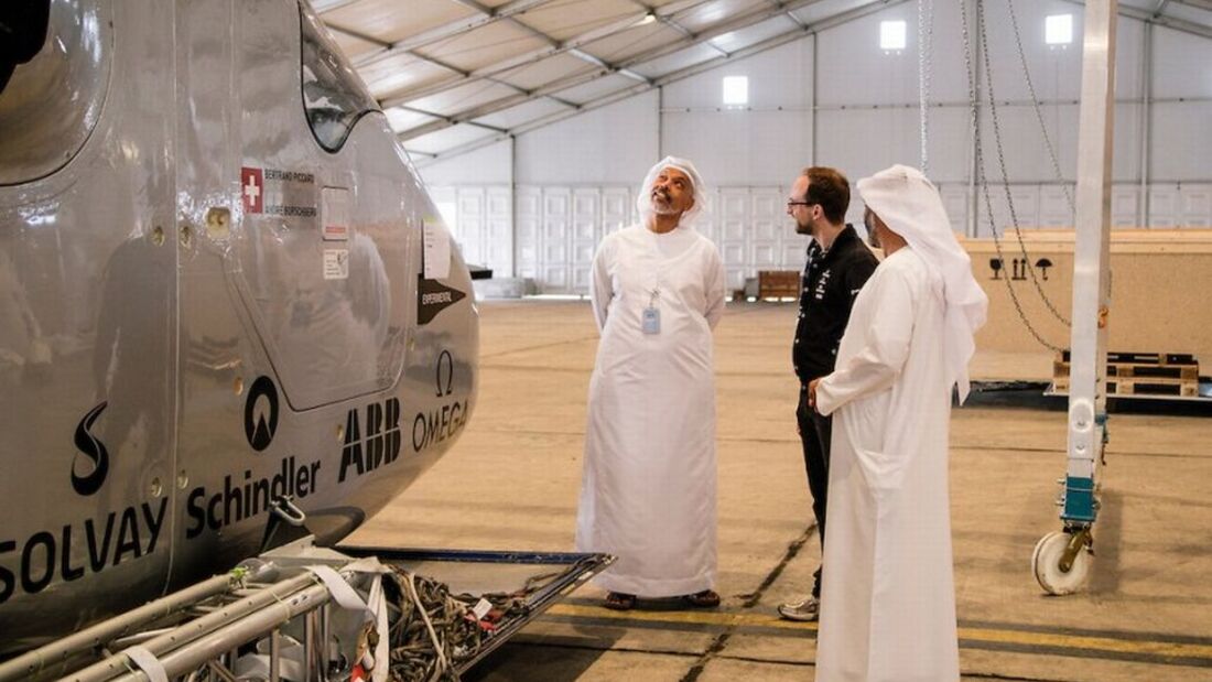 Solar Impulse ist in Abu Dhabi gelandet
