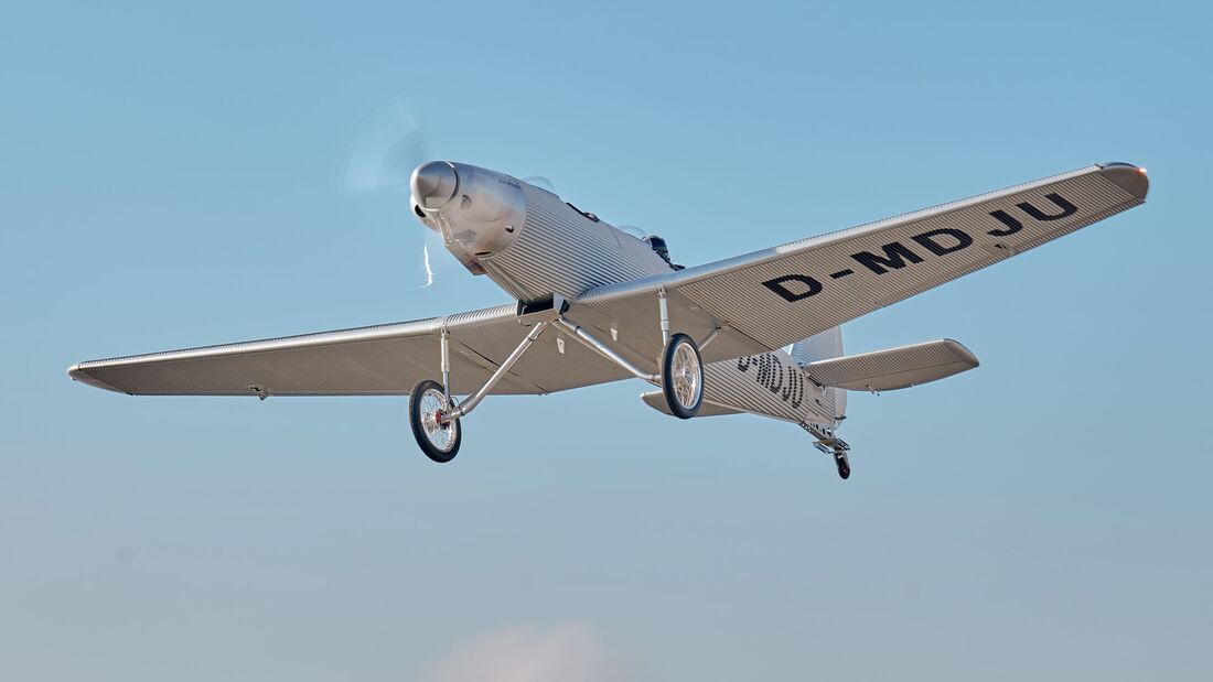 Die Junkers A50 Junior fliegt