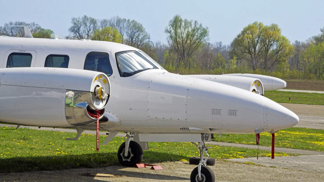 MTPropeller Werksbesuch in der BlattFabrik aerokurier