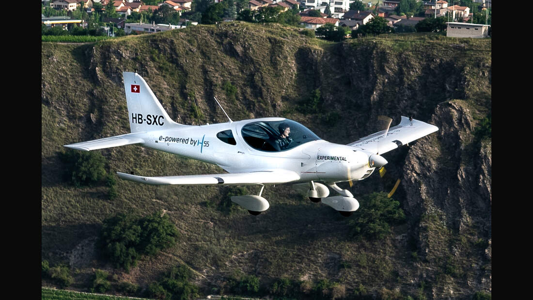 Bristell Energic startet zum Erstflug
